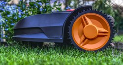 Usage des tondeuses à gazon automatisées réglementé
